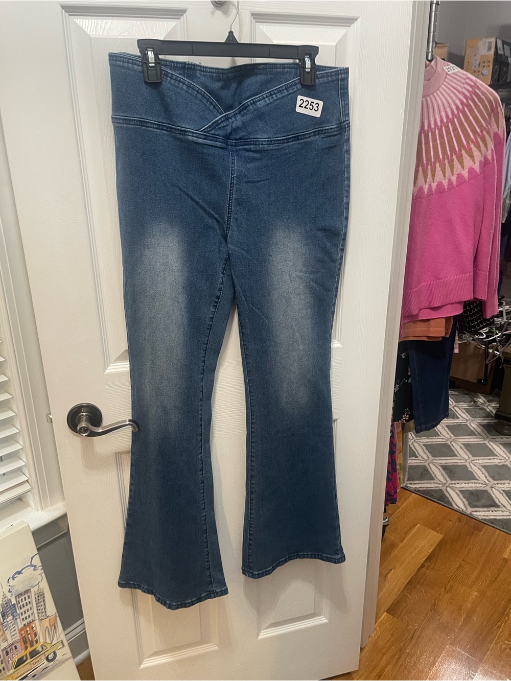 Women's High-Rise Flare Jeans in Dark Blue Wash